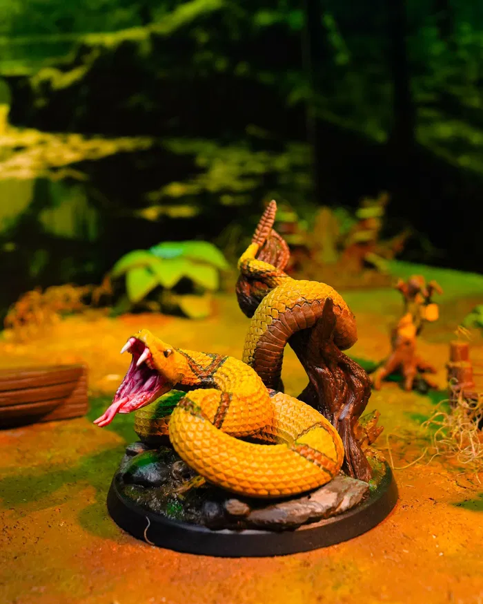 [175] Giant Snake (32mm)